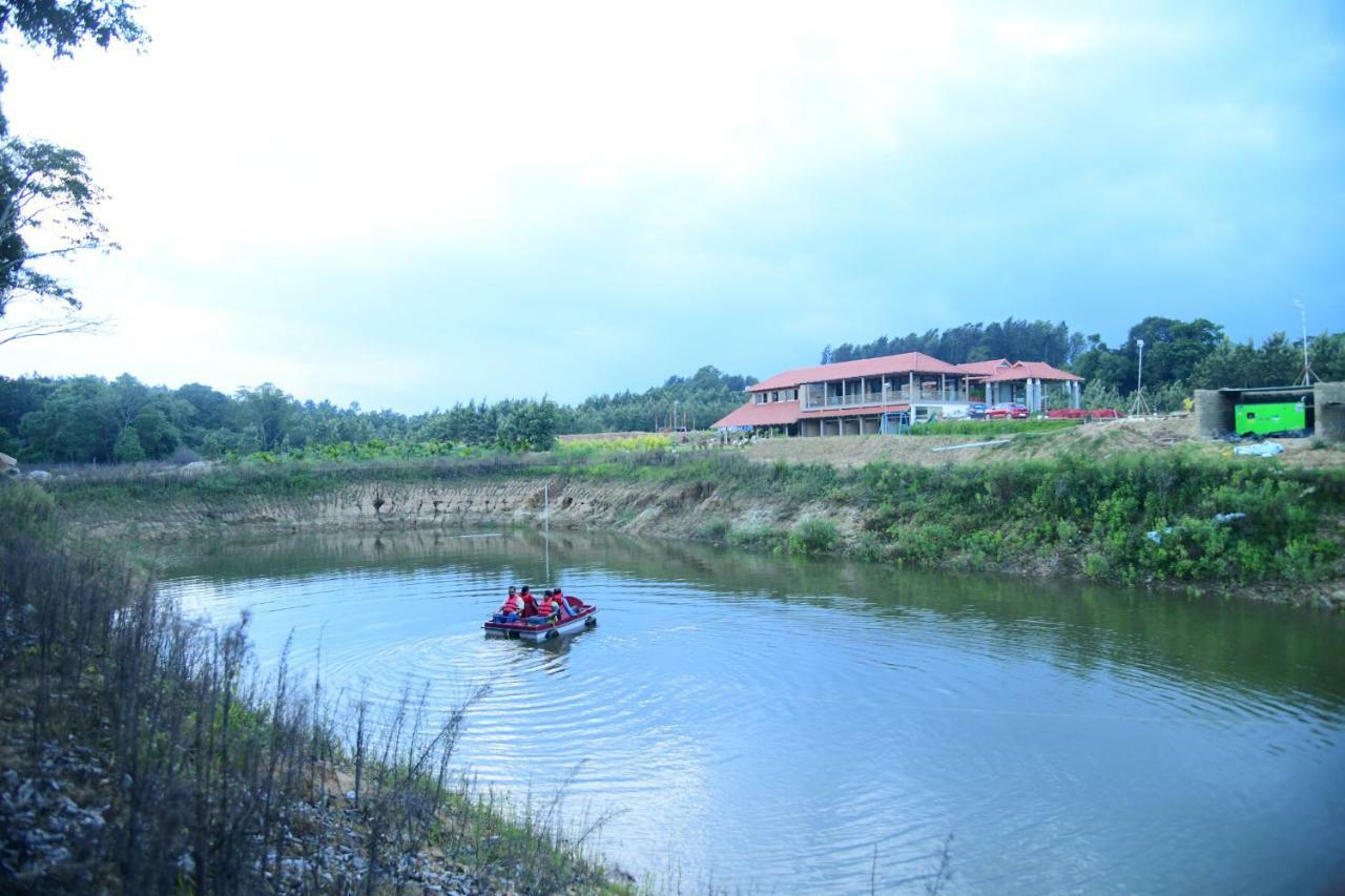 Biranji Aqua Retreat Hotel Chikmagalur Ngoại thất bức ảnh