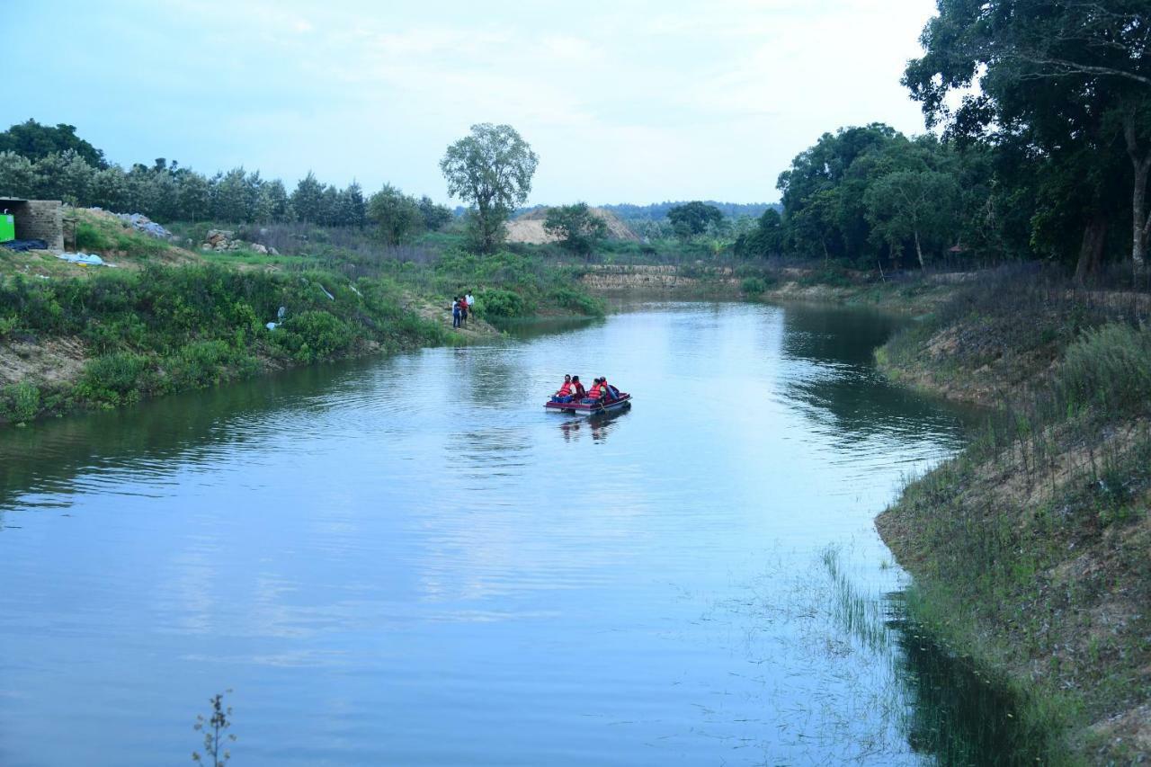 Biranji Aqua Retreat Hotel Chikmagalur Ngoại thất bức ảnh